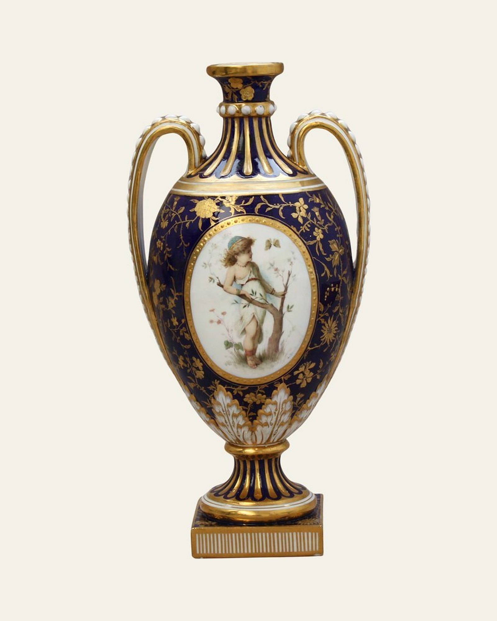 Minton Sèvres-style porcelain urn after restoration: reassembled, reconstructed, retouched and gilded.